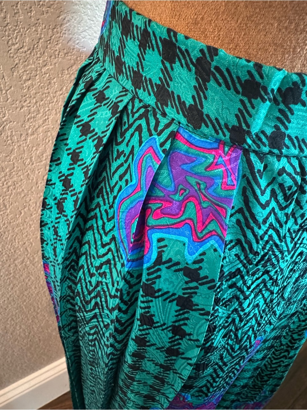 Vintage 100% Silk Midi Skirt Green Teal Paisley Geometric Abstract Print Size 10 - Picture 6 of 11